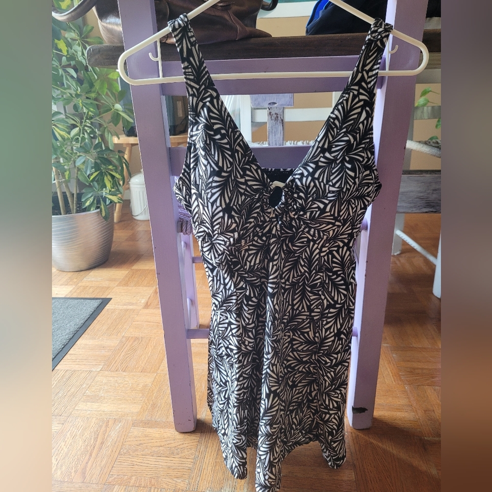 Freya Black and White Leaf Print One Piece Swimsuit